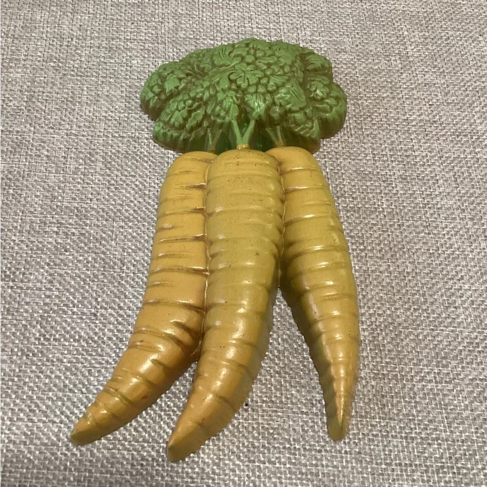 Vintage 1982 Homco Vegetable Wall Plaques Set 3 Mushrooms Carrots Radishes 7634